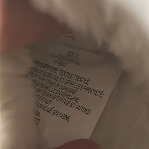 Joe Fresh Winter Bear Print Fluffy Baby Crib Booties in size XL - Picture 6 of 7